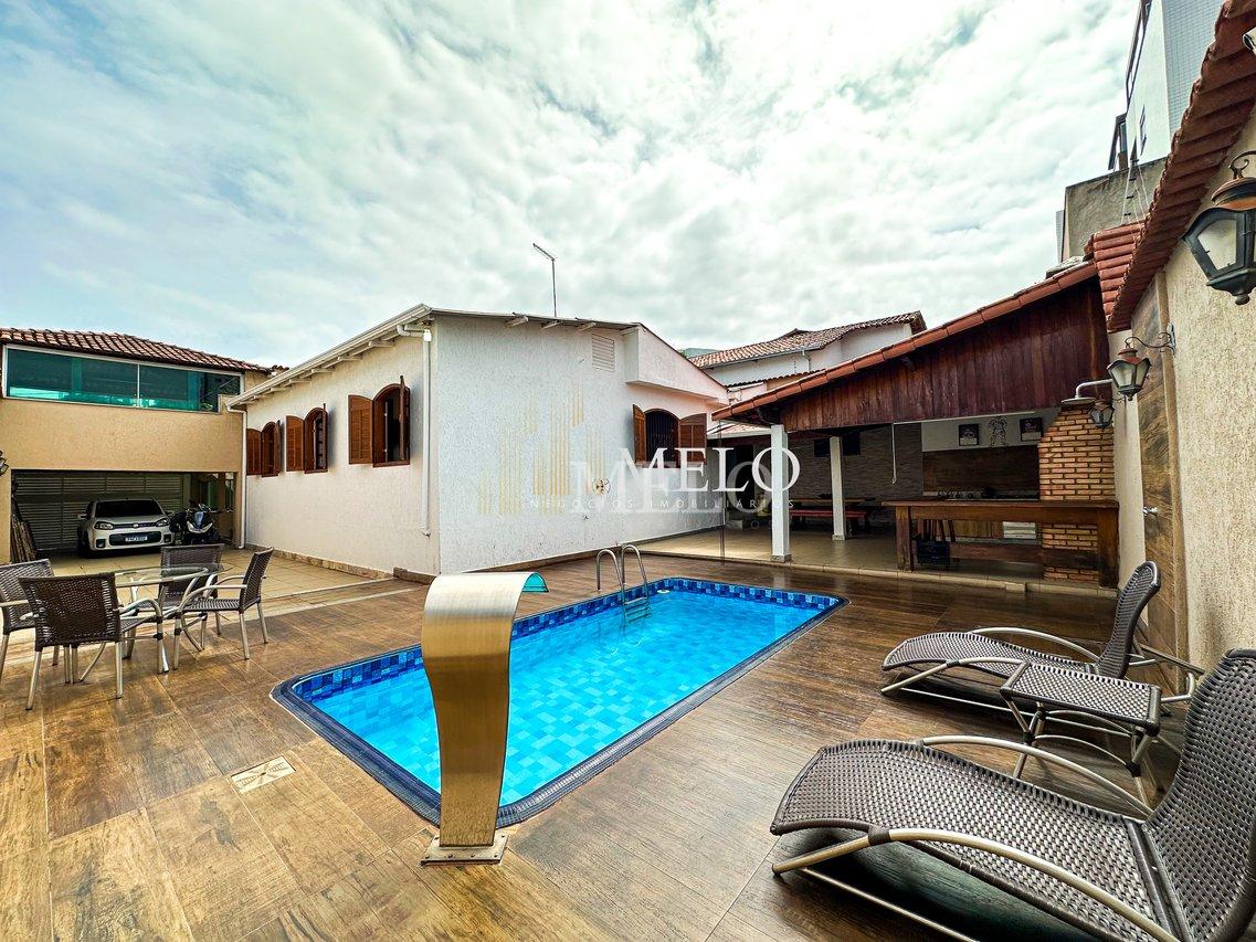 Belíssima casa linear à venda no Itapoã por R$ 1.350.000,00 Rua Vicenzo Masi Belo Horizonte - 