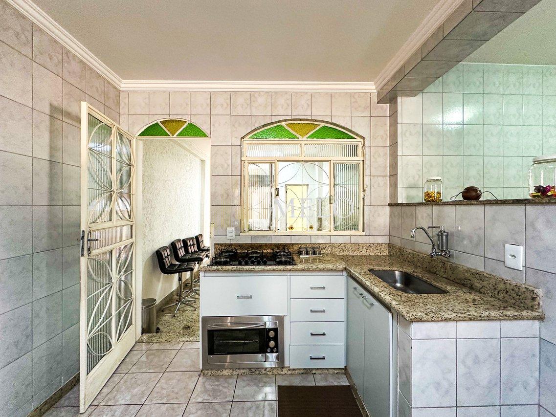 Belíssima casa linear à venda no Itapoã por R$ 1.350.000,00 Rua Vicenzo Masi Belo Horizonte - 