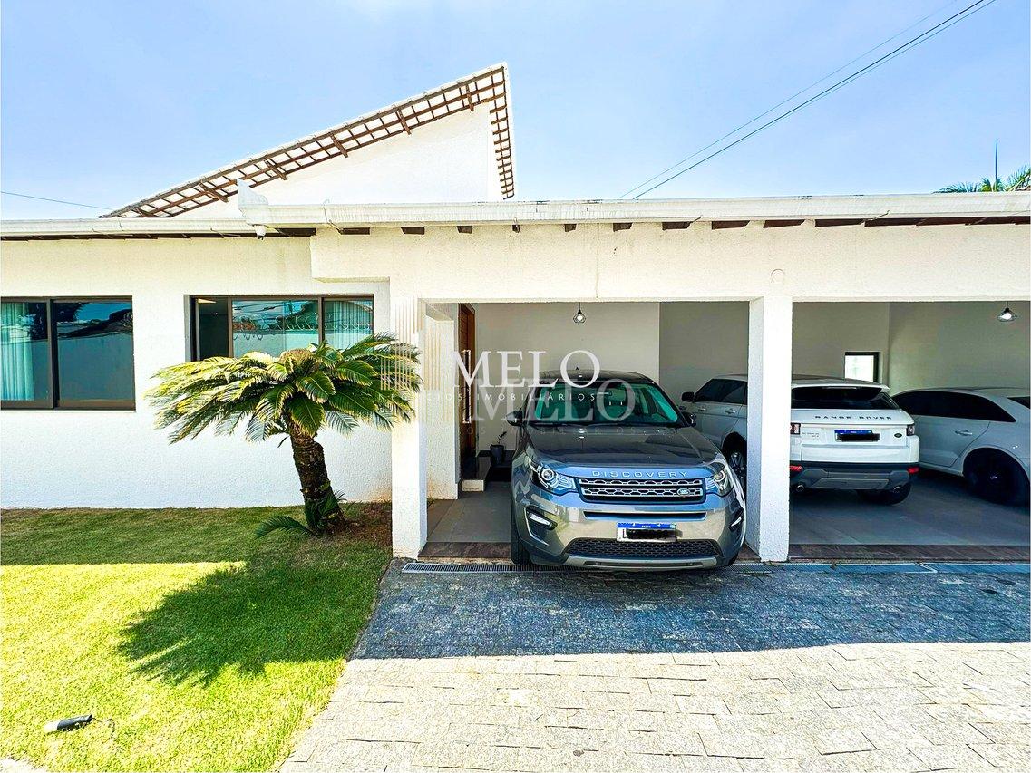 Belíssima casa mobiliada com piscina para locação no Bairro São Luiz por R$25.000,00 - Belo Horizonte - 