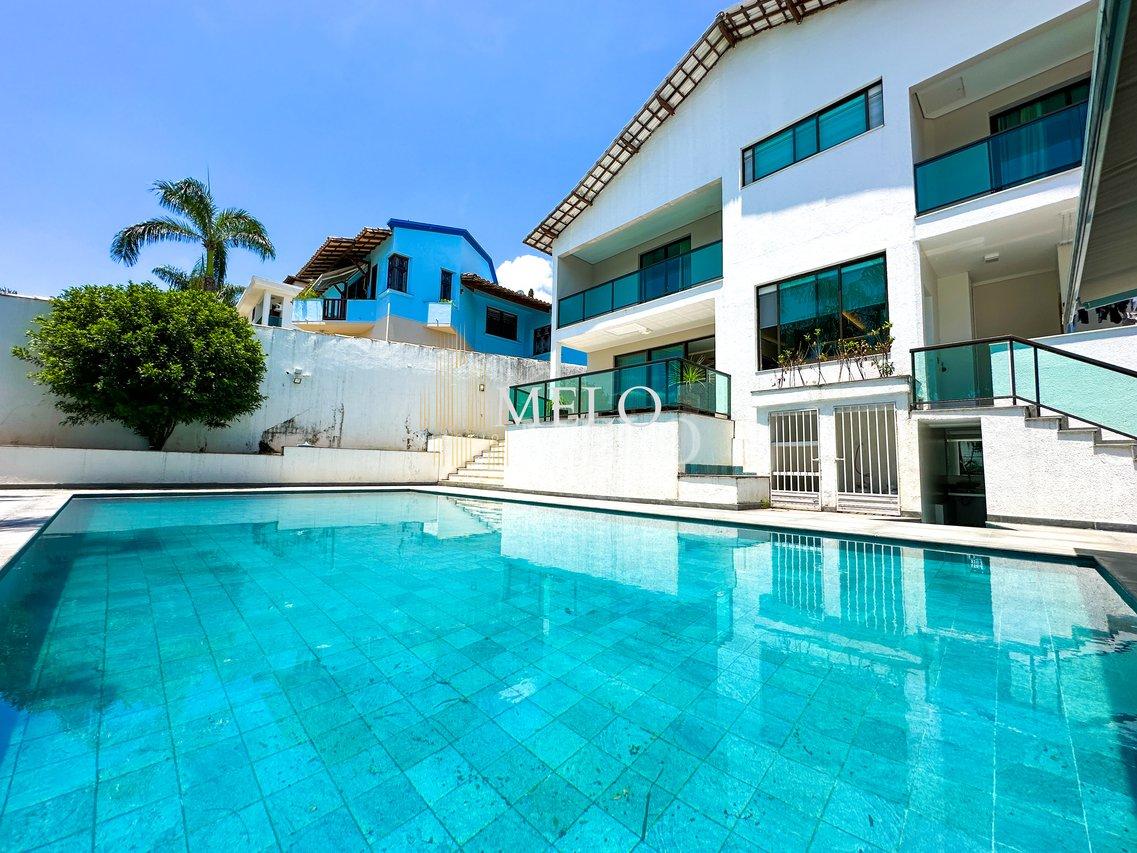Belíssima casa mobiliada com piscina para locação no Bairro São Luiz por R$25.000,00 - Belo Horizonte - 