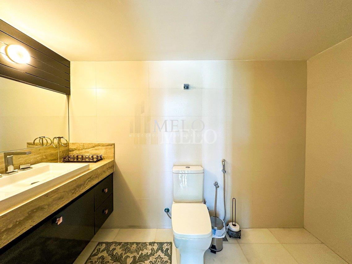Belíssima casa mobiliada com piscina para locação no Bairro São Luiz por R$25.000,00 - Belo Horizonte - 