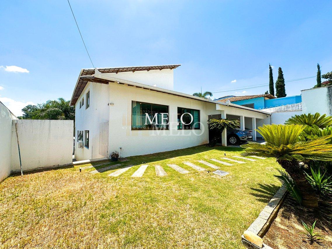 Belíssima casa mobiliada com piscina para locação no Bairro São Luiz por R$25.000,00 - Belo Horizonte - 