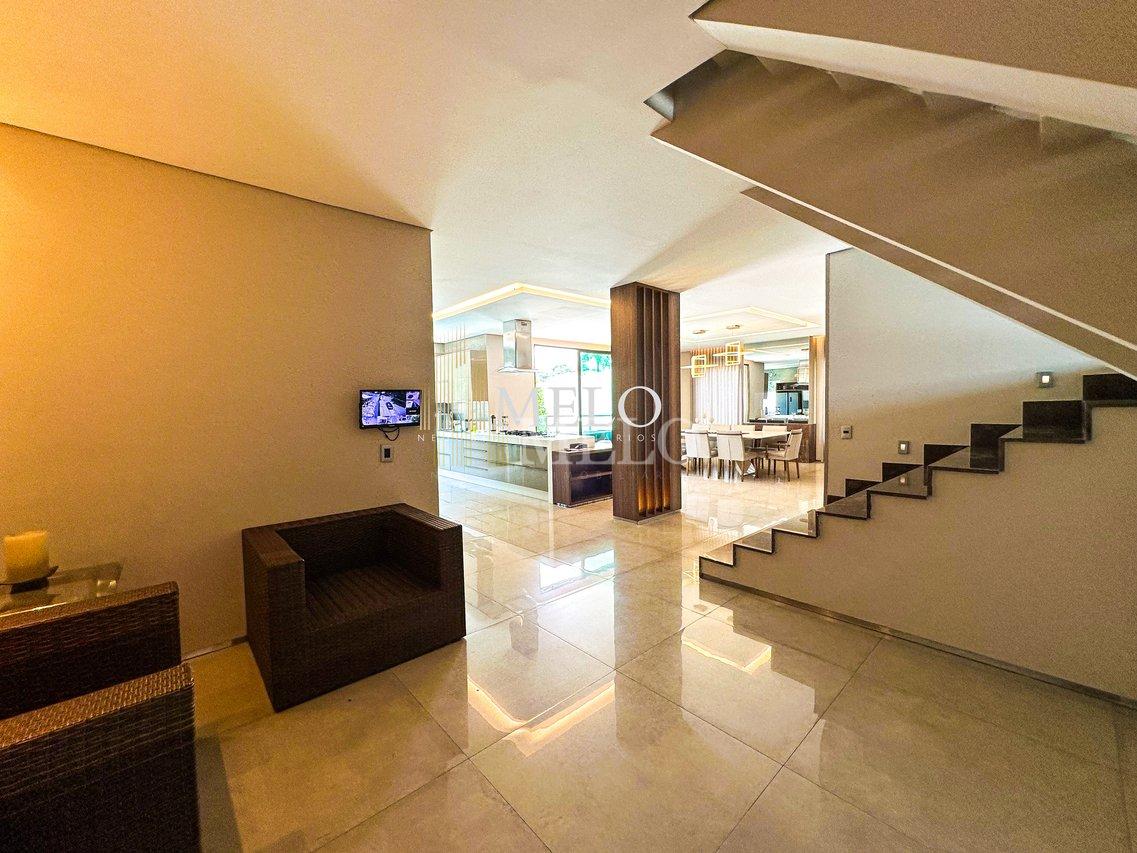 Belíssima casa mobiliada com piscina para locação no Bairro São Luiz por R$25.000,00 - Belo Horizonte - 