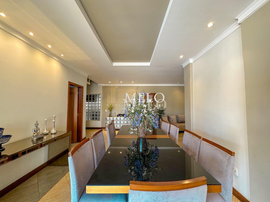 Belíssima Casa no Bandeirantes à venda  por R$ 2.400.000,00 - Belo Horizonte - 