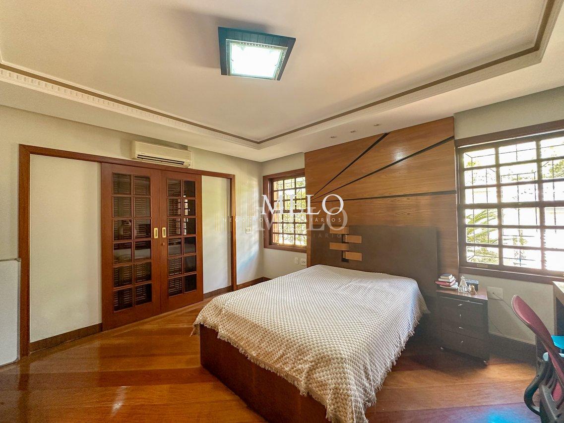Belíssima Casa no Bandeirantes à venda  por R$ 2.400.000,00 - Belo Horizonte - 