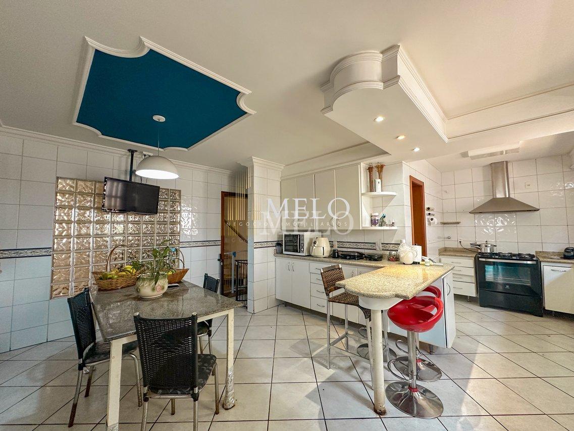 Belíssima Casa no Bandeirantes à venda  por R$ 2.400.000,00 - Belo Horizonte - 