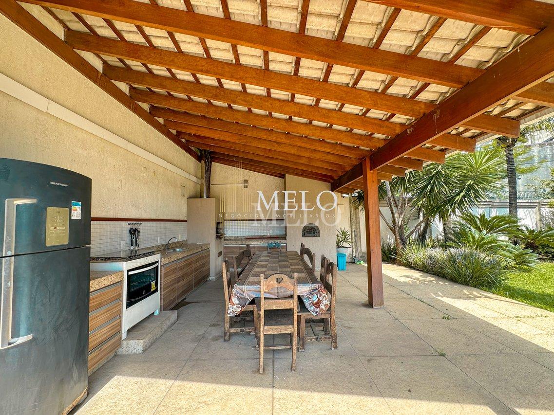 Belíssima Casa no Bandeirantes à venda  por R$ 2.400.000,00 - Belo Horizonte - 