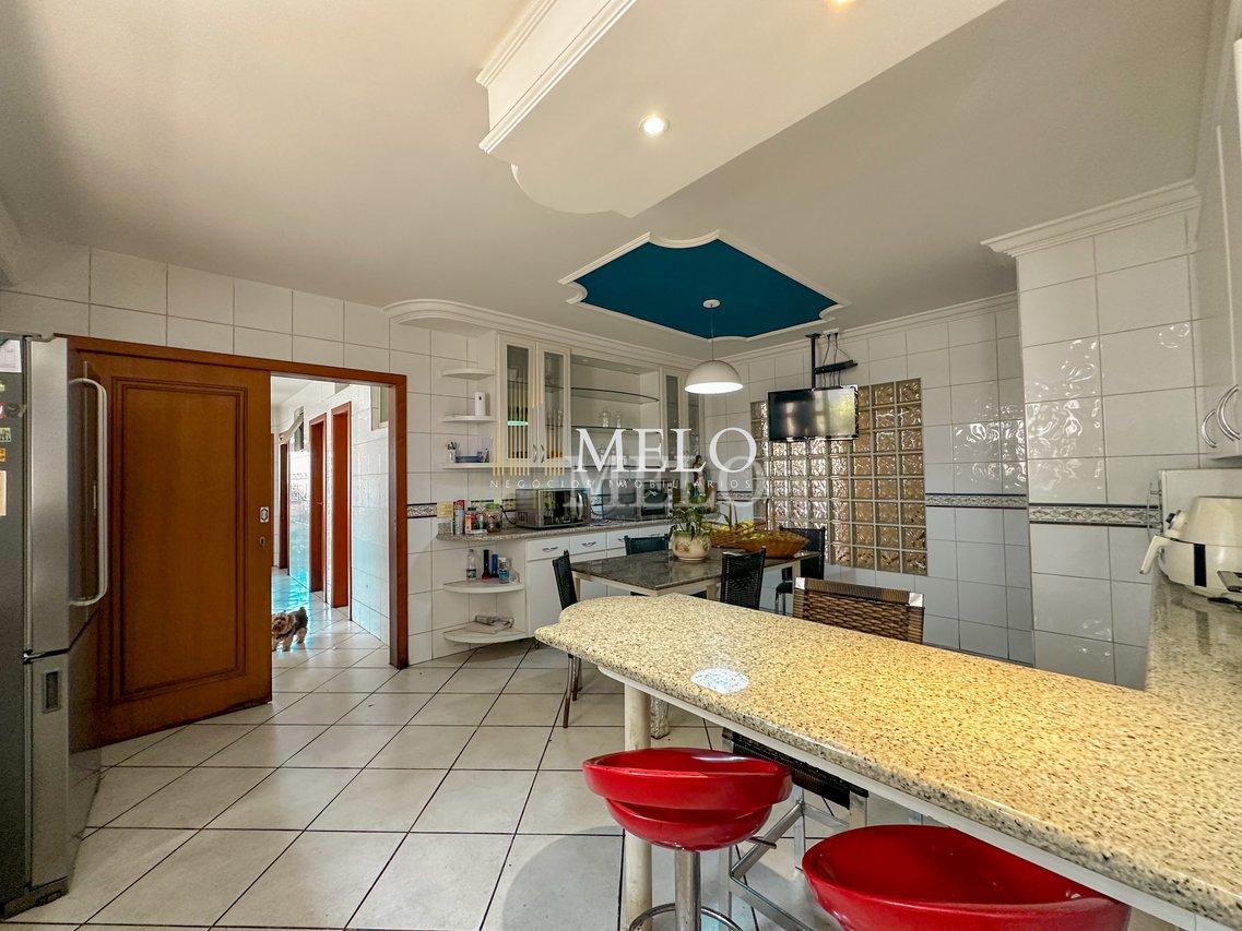 Belíssima Casa no Bandeirantes à venda  por R$ 2.400.000,00 - Belo Horizonte - 