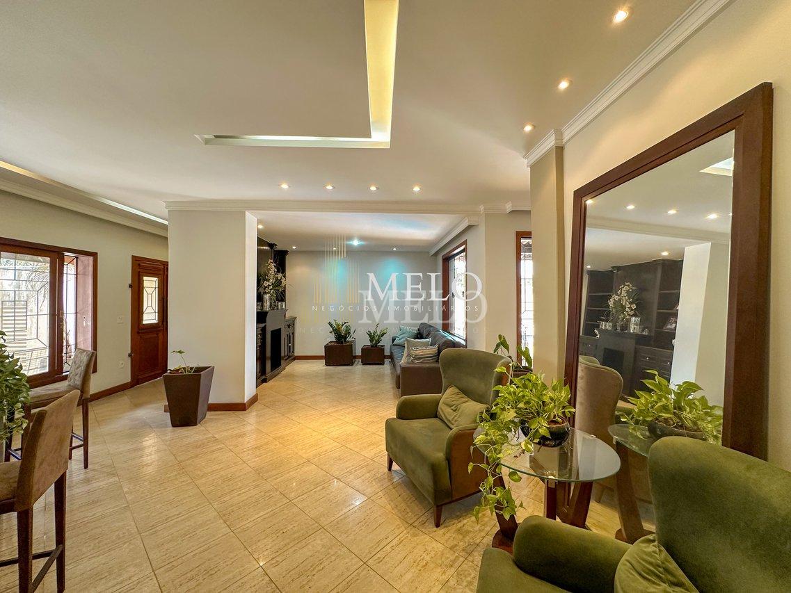 Belíssima Casa no Bandeirantes à venda  por R$ 2.400.000,00 - Belo Horizonte - 