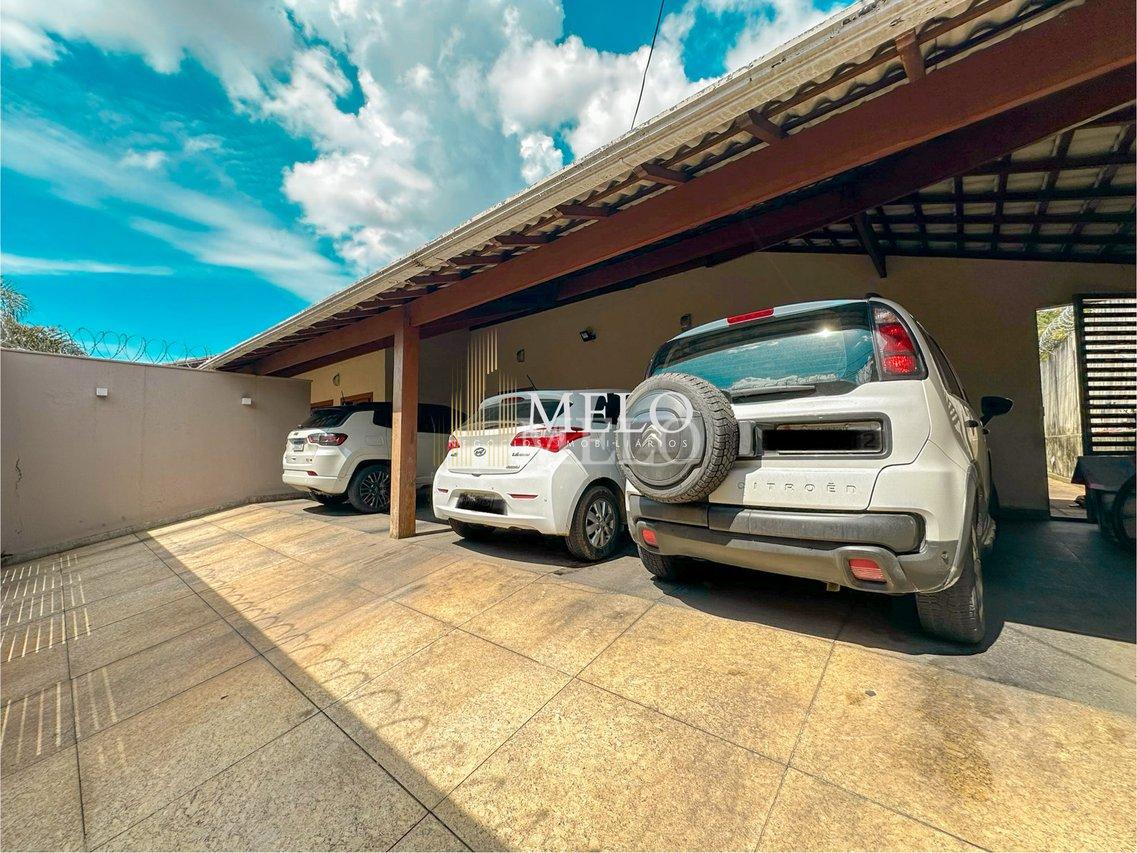 Belíssima Casa no Bandeirantes à venda  por R$ 2.400.000,00 - Belo Horizonte - 
