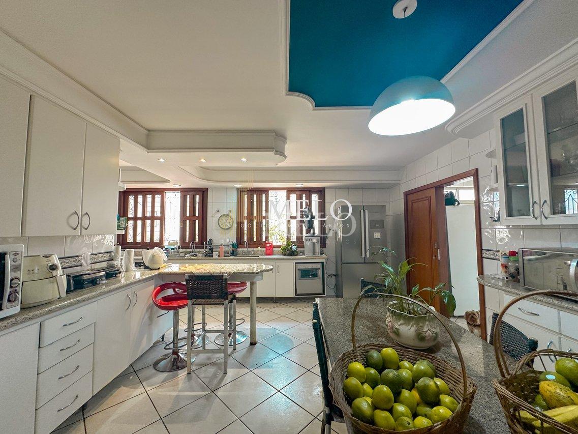 Belíssima Casa no Bandeirantes à venda  por R$ 2.400.000,00 - Belo Horizonte - 