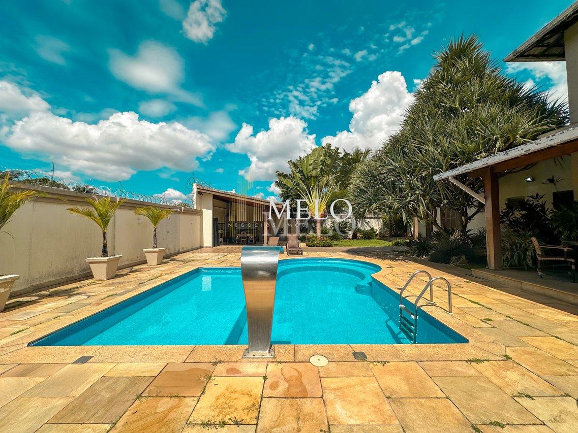 Belíssima Casa no Bandeirantes à venda  por R$ 2.400.000,00 - Belo Horizonte - 