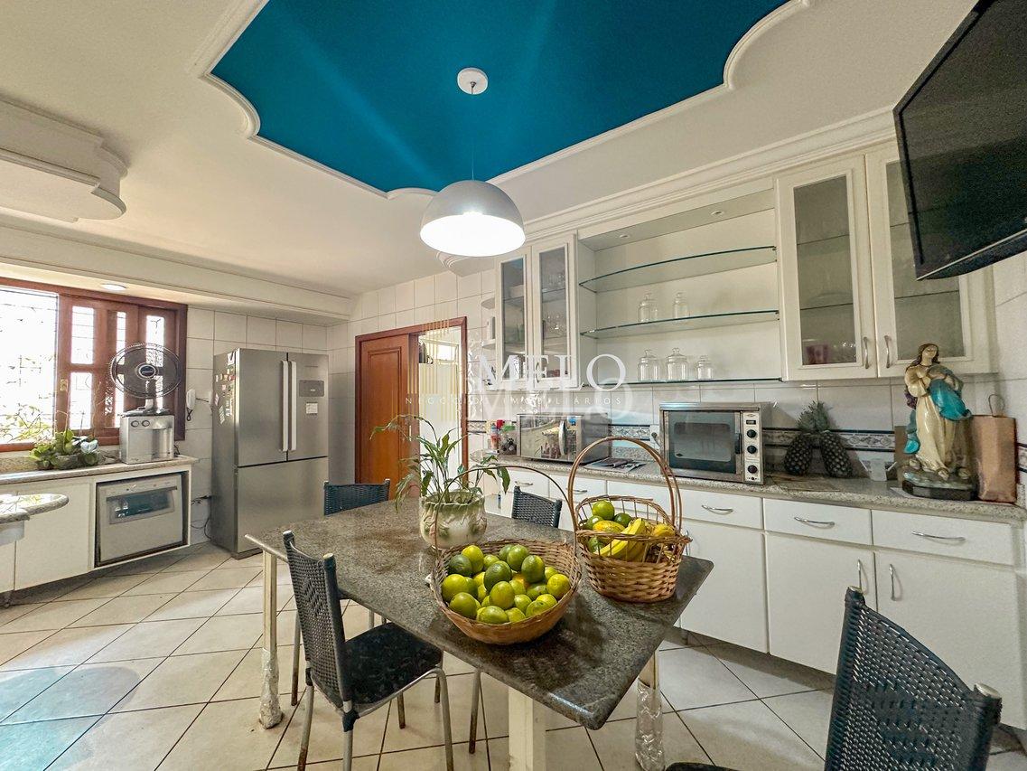 Belíssima Casa no Bandeirantes à venda  por R$ 2.400.000,00 - Belo Horizonte - 