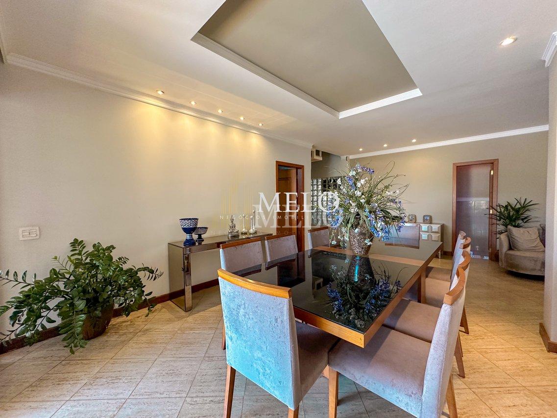 Belíssima Casa no Bandeirantes à venda  por R$ 2.400.000,00 - Belo Horizonte - 