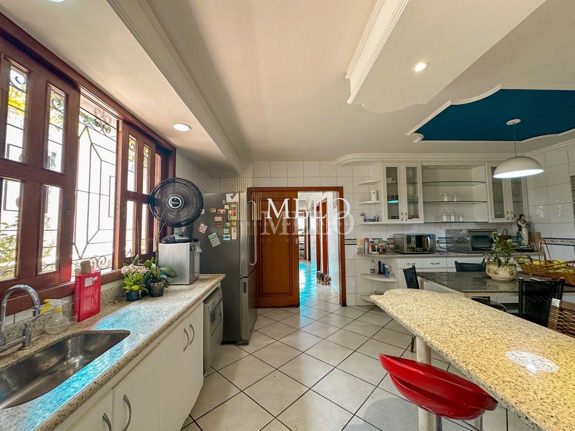 Belíssima Casa no Bandeirantes à venda  por R$ 2.400.000,00 - Belo Horizonte - 