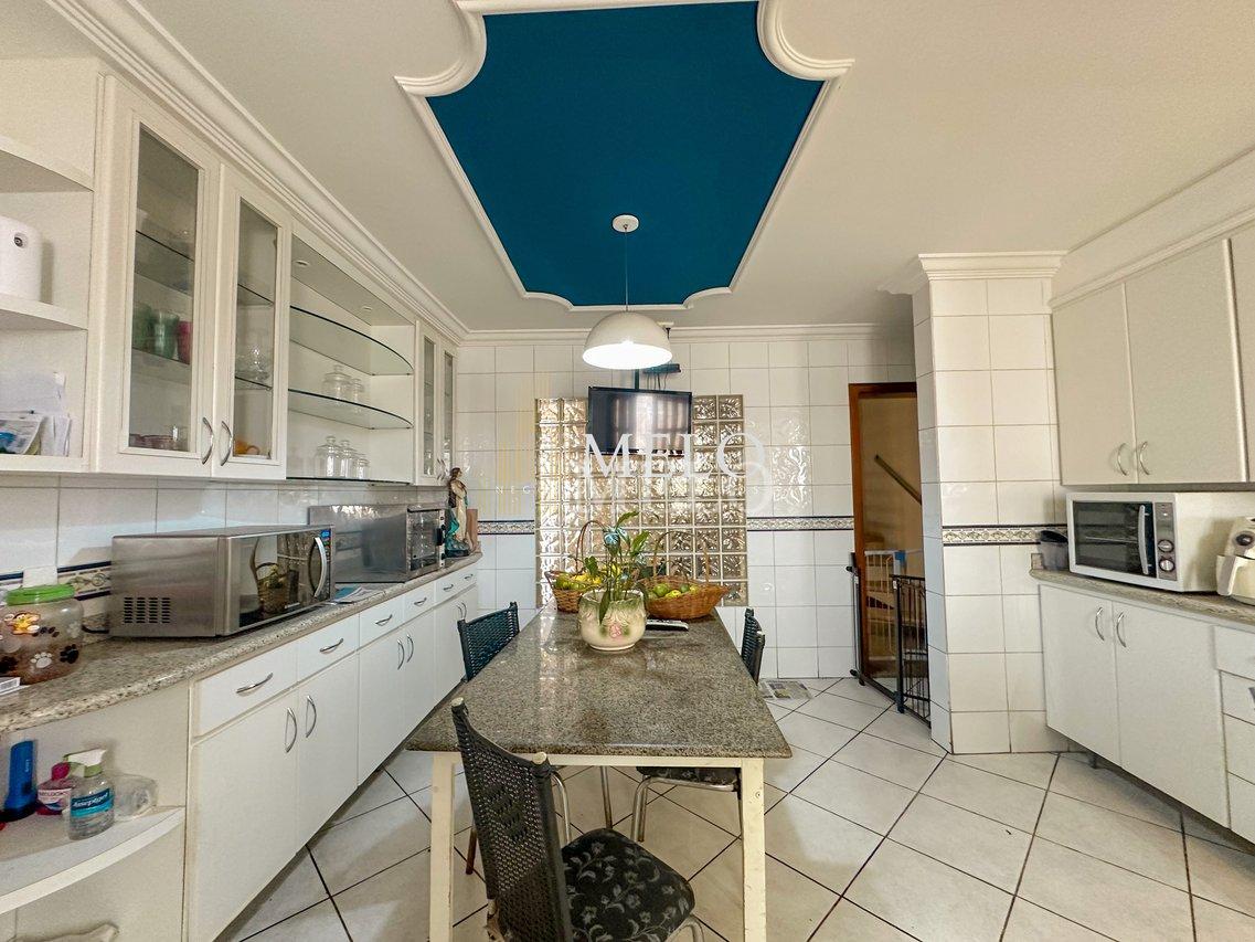 Belíssima Casa no Bandeirantes à venda  por R$ 2.400.000,00 - Belo Horizonte - 
