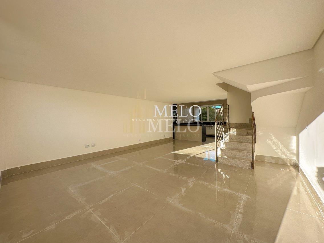 Belíssima casa no Trevo Região da Pampulha a venda por R$ 850.000,00 Rua Toronto Belo Horizonte - 