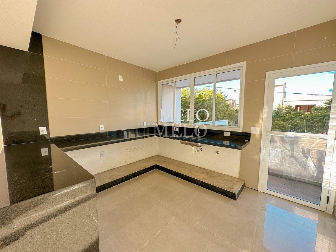 Belíssima casa no Trevo Região da Pampulha a venda por R$ 850.000,00 Rua Toronto Belo Horizonte - 