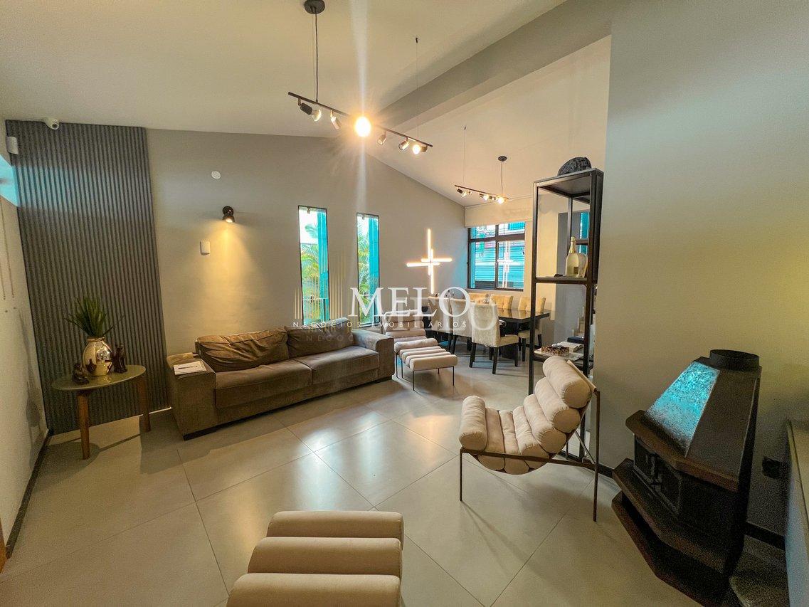 Belíssima casa com piscina para venda no Bairro Itapoá R$ 1.890.000,00 - Belo Horizonte - 