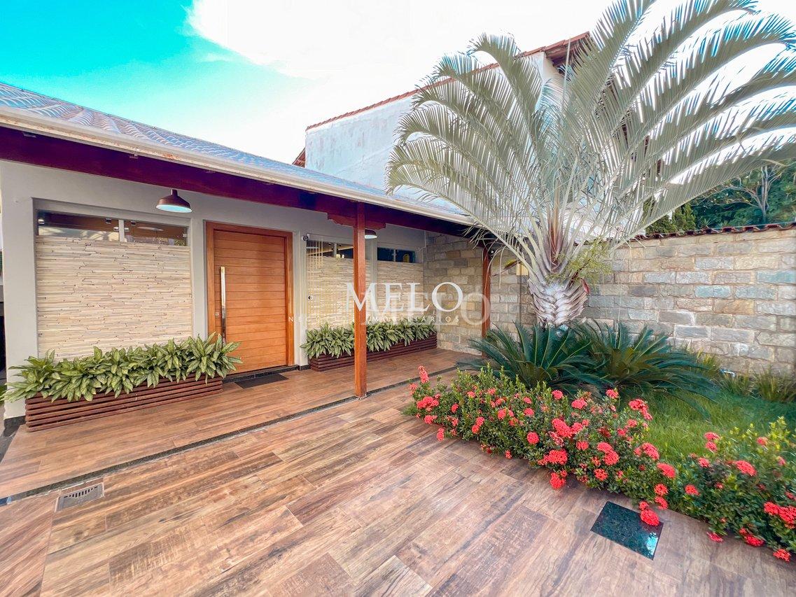 Belíssima casa com piscina para venda no Bairro Itapoá R$ 1.890.000,00 - Belo Horizonte - 