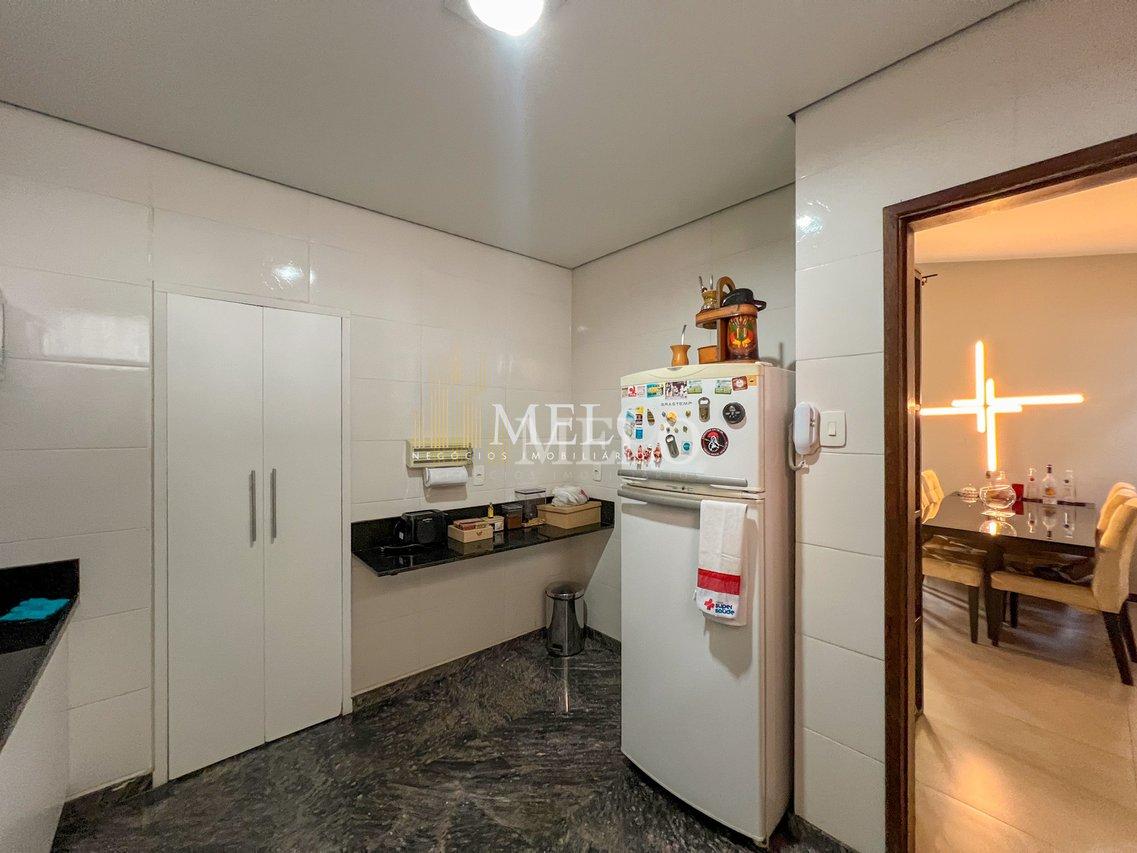 Belíssima casa com piscina para venda no Bairro Itapoá R$ 1.890.000,00 - Belo Horizonte - 