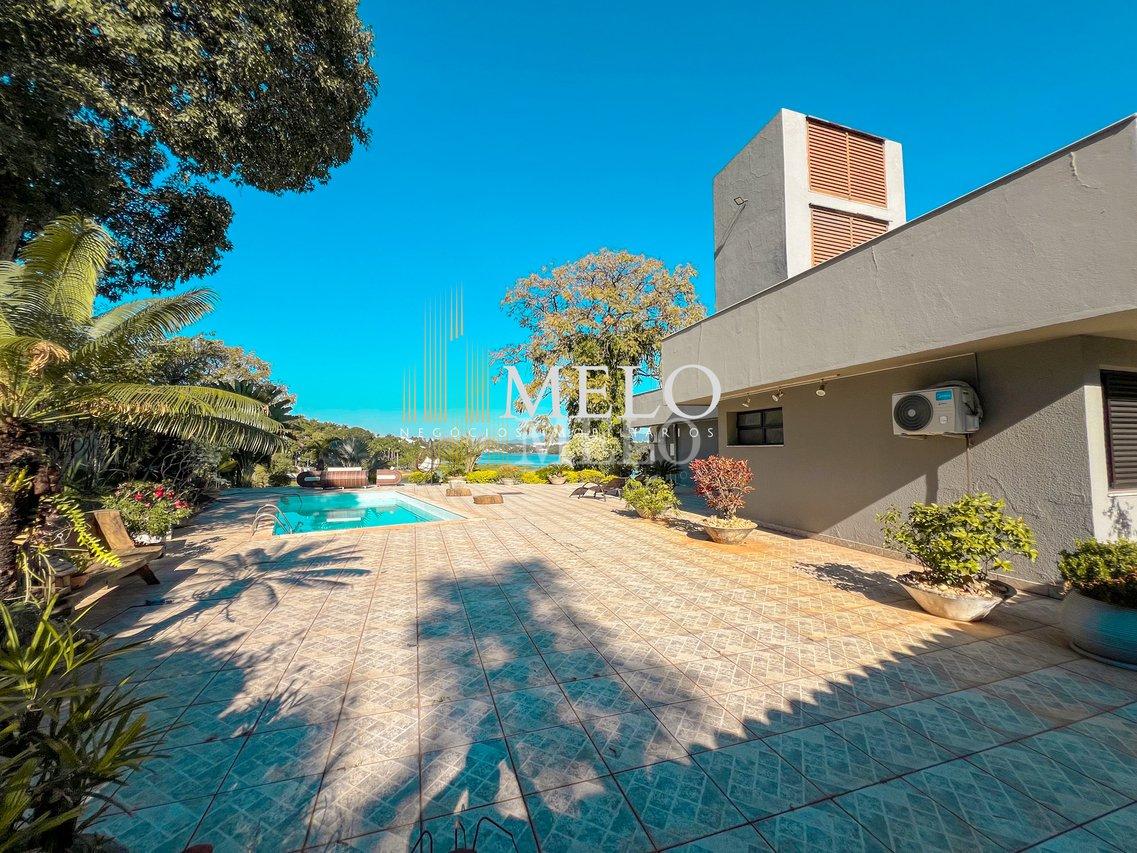 Belíssima Mansão de frente para a Lagoa à venda por R$ 5.000,000,00!  Belo Horizonte - 