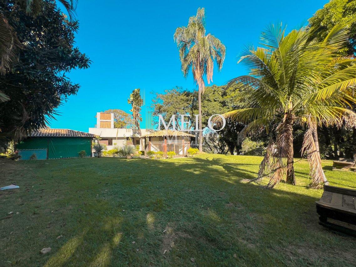Belíssima Mansão de frente para a Lagoa à venda por R$ 5.000,000,00!  Belo Horizonte - 