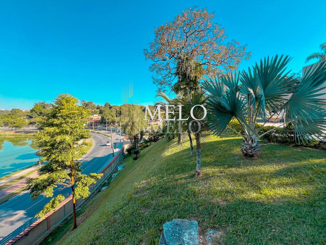 Belíssima Mansão de frente para a Lagoa à venda por R$ 5.000,000,00!  Belo Horizonte - 