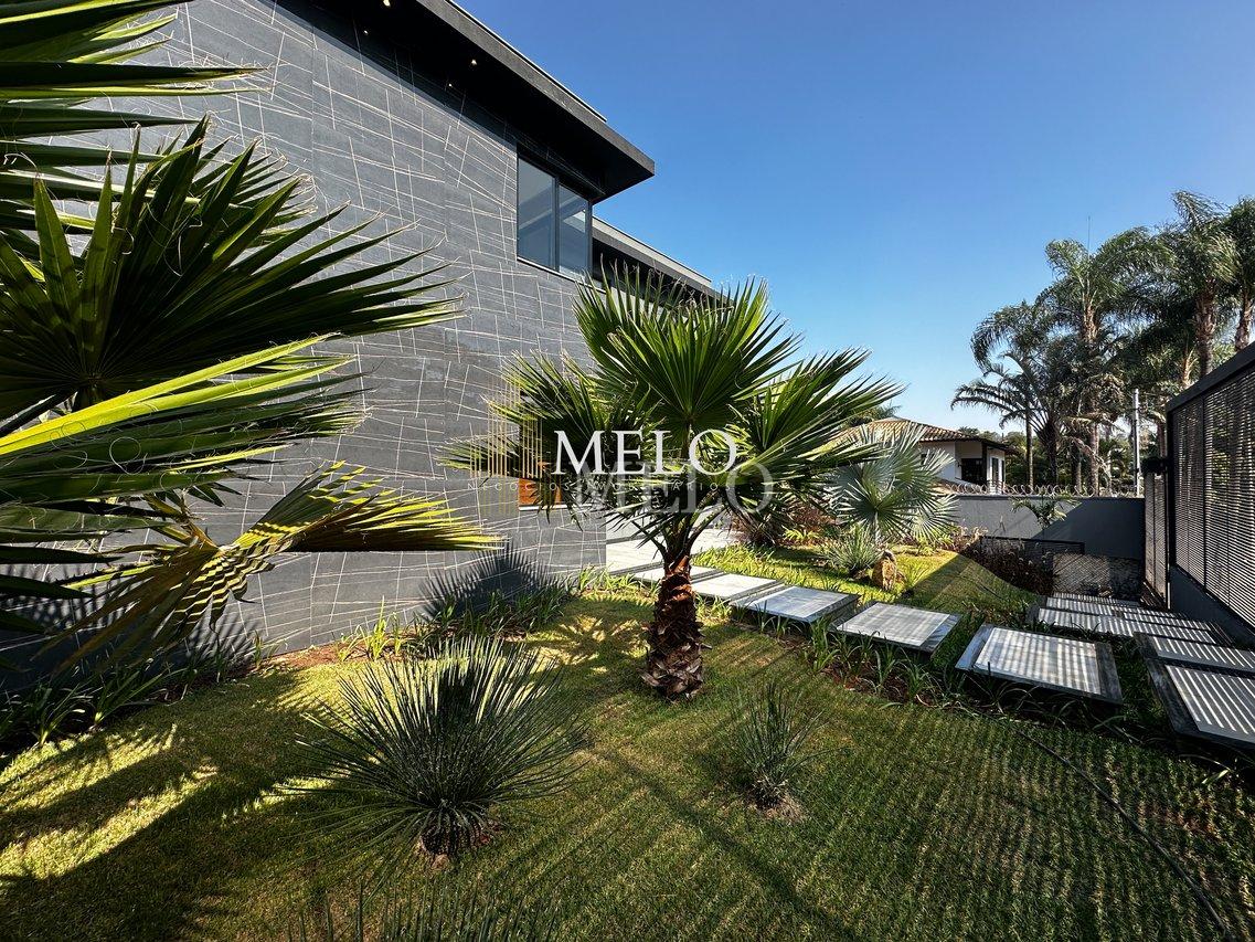 Belíssima Casa  Fachada imponente com vista para lagoa da Pampulha Venda R$5.200.000,00  Belo Horizonte - 