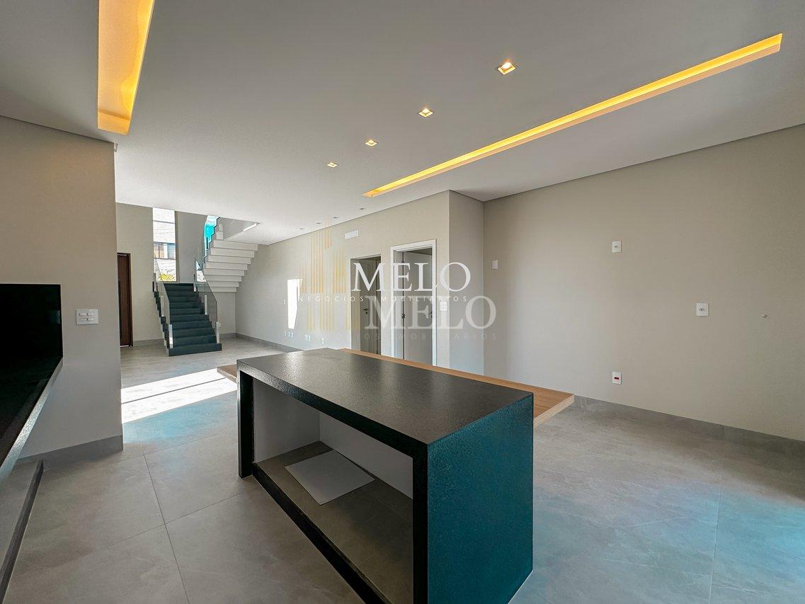 Belíssima casa com 4 suítes e piscina à venda no Gran Park por R$ 2.390.000,00 - Vespasiano - 