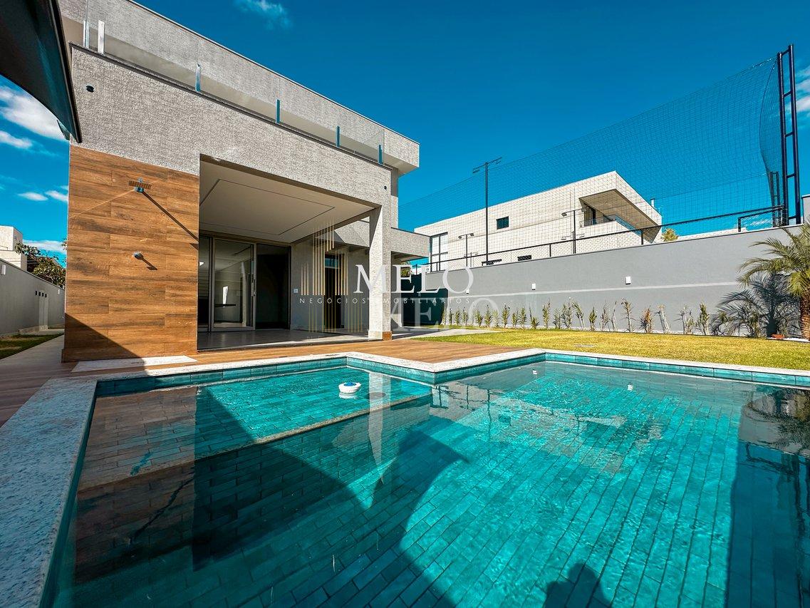 Belíssima casa com 4 suítes e piscina à venda no Gran Park por R$ 2.390.000,00 - Vespasiano - 