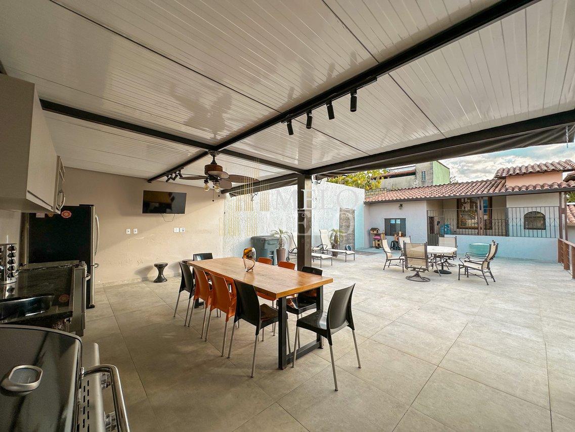Belíssima casa à venda no Céu Azul por R$1.190.000,00 - Belo Horizonte - 