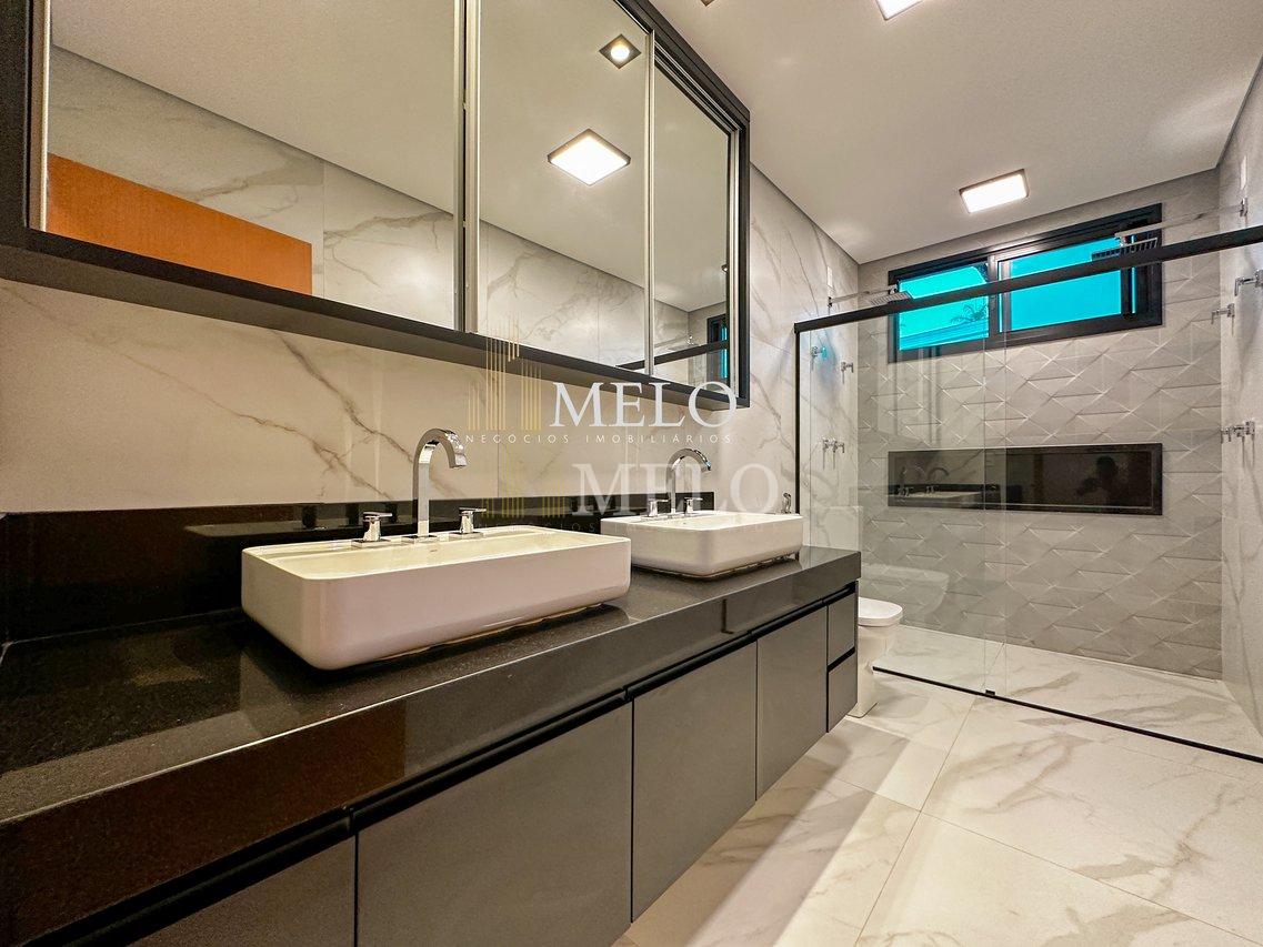 Belíssima casa linear a venda no Condomínio Gran Royalle Confins por R$3.550.000,00 - CONFINS - 