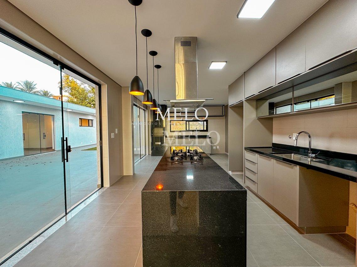 Belíssima casa linear a venda no Condomínio Gran Royalle Confins por R$3.550.000,00 - CONFINS - 