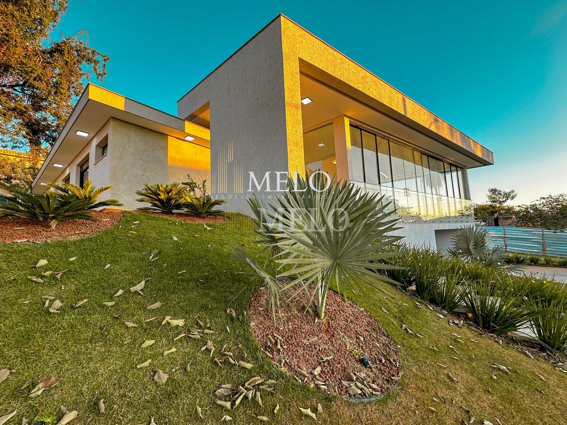 Belíssima casa linear a venda no Condomínio Gran Royalle Confins por R$3.550.000,00 - CONFINS - 