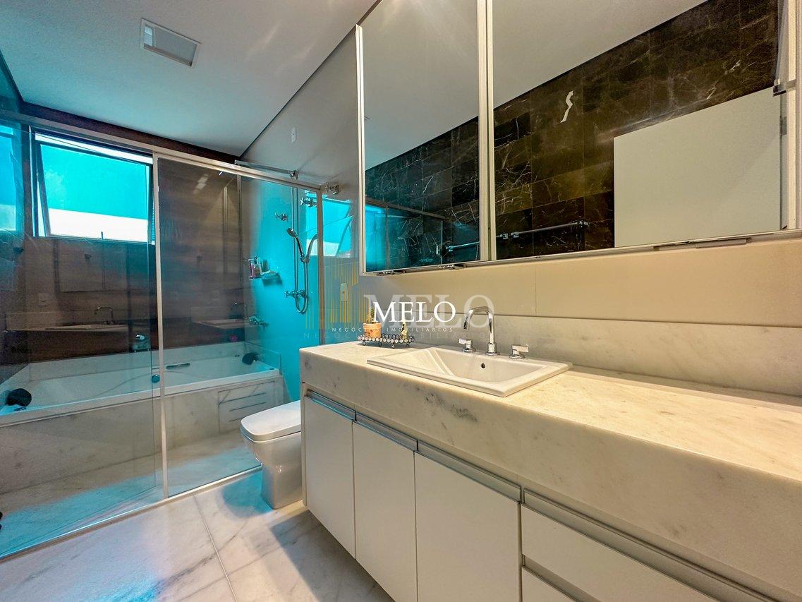 Belíssima casa com arquitetura contemporânea a venda no Garças por R$2.300.000,00 - Belo Horizonte - 