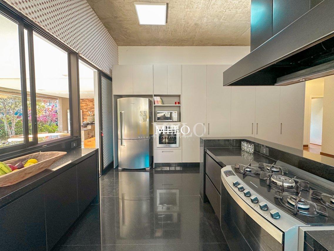 Belíssima casa com arquitetura contemporânea a venda no Garças por R$2.300.000,00 - Belo Horizonte - 