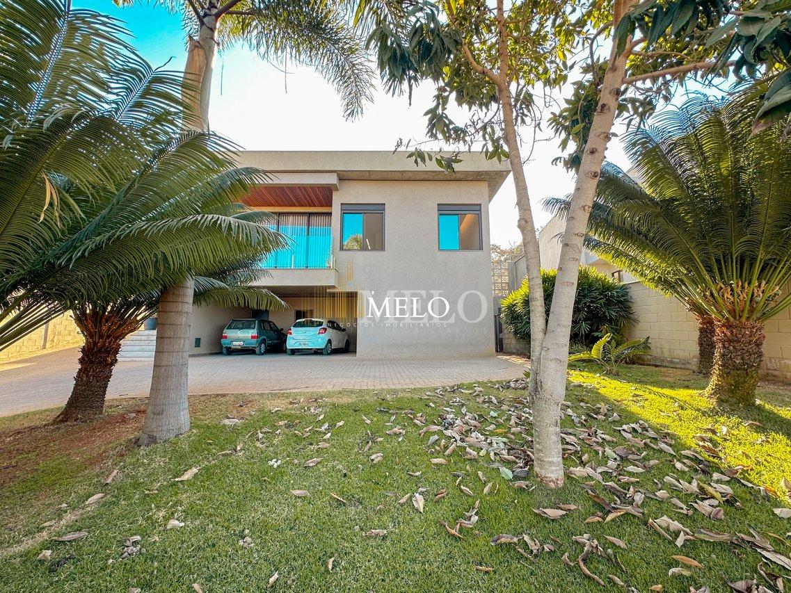 Belíssima casa com arquitetura contemporânea a venda no Garças por R$2.300.000,00 - Belo Horizonte - 