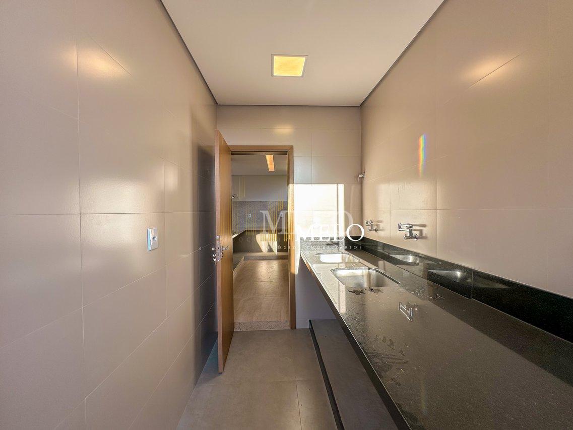Belíssima casa 4 quartos no Gran Park Toscana á venda por R$2.150.000,00 - Vespasiano - 
