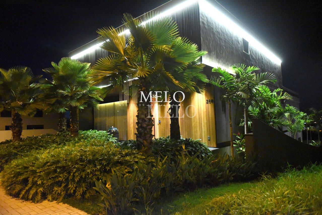 Luxuosa residência Condomínio Alphaville Vespasiano R$7.500.000,00 - Vespasiano - 