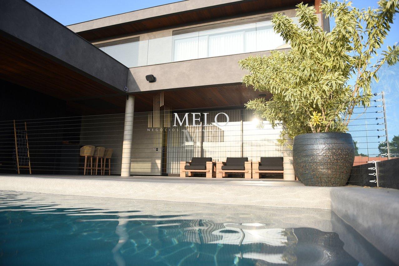 Luxuosa residência Condomínio Alphaville Vespasiano R$7.500.000,00 - Vespasiano - 