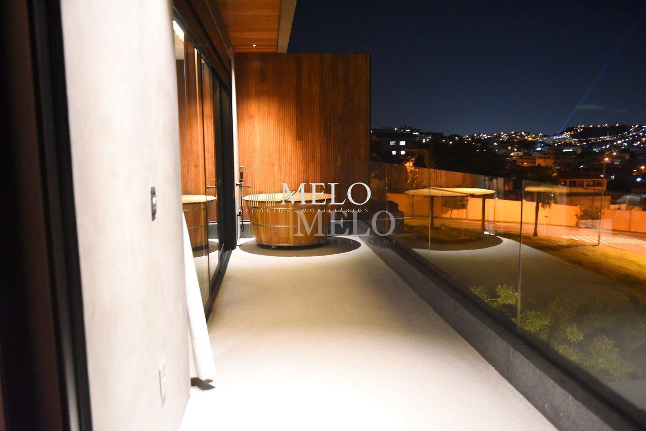 Luxuosa residência Condomínio Alphaville Vespasiano R$7.500.000,00 - Vespasiano - 