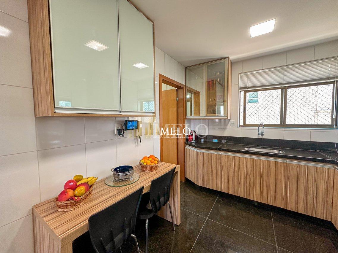 Excelente Apartamento 1 por andar no Castelo  à Venda por R$1.450.000 - Belo Horizonte - 