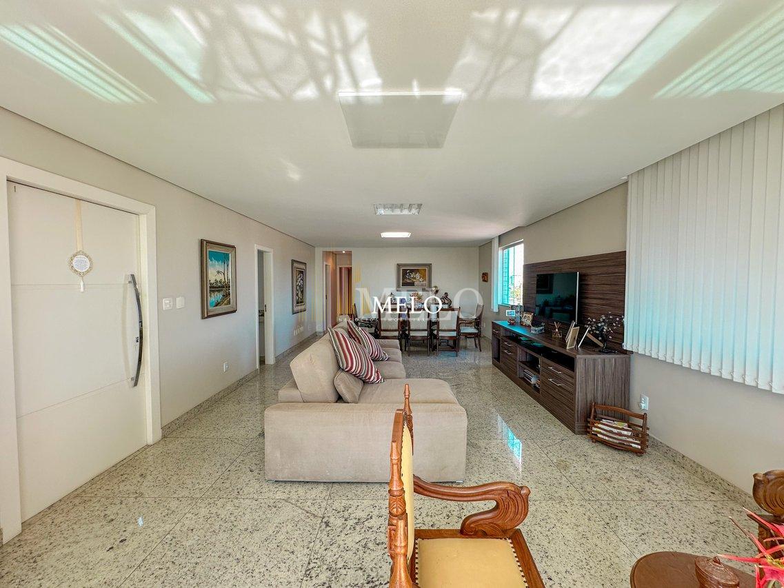 Excelente Apartamento 1 por andar no Castelo  à Venda por R$1.450.000 - Belo Horizonte - 