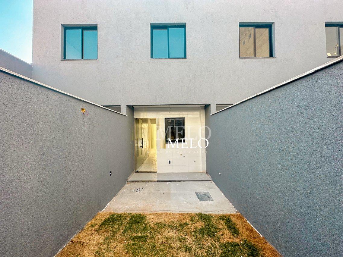Belíssima casa geminada a venda no Santa Branca por R$580.000,00 - Belo Horizonte - 