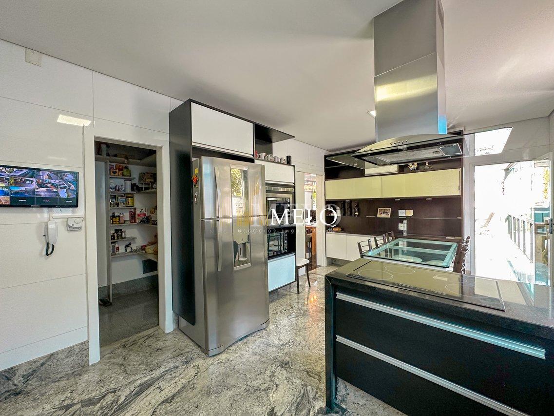 Excelente casa com alto padrão no Jardim Atlântico a venda por R$3.500,000 - Belo Horizonte - 
