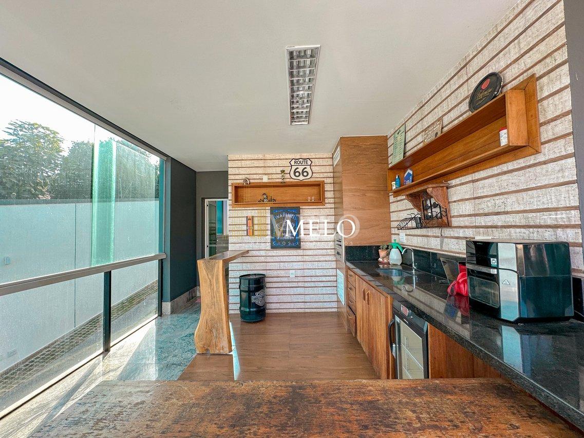 Excelente casa com alto padrão no Jardim Atlântico a venda por R$3.500,000 - Belo Horizonte - 