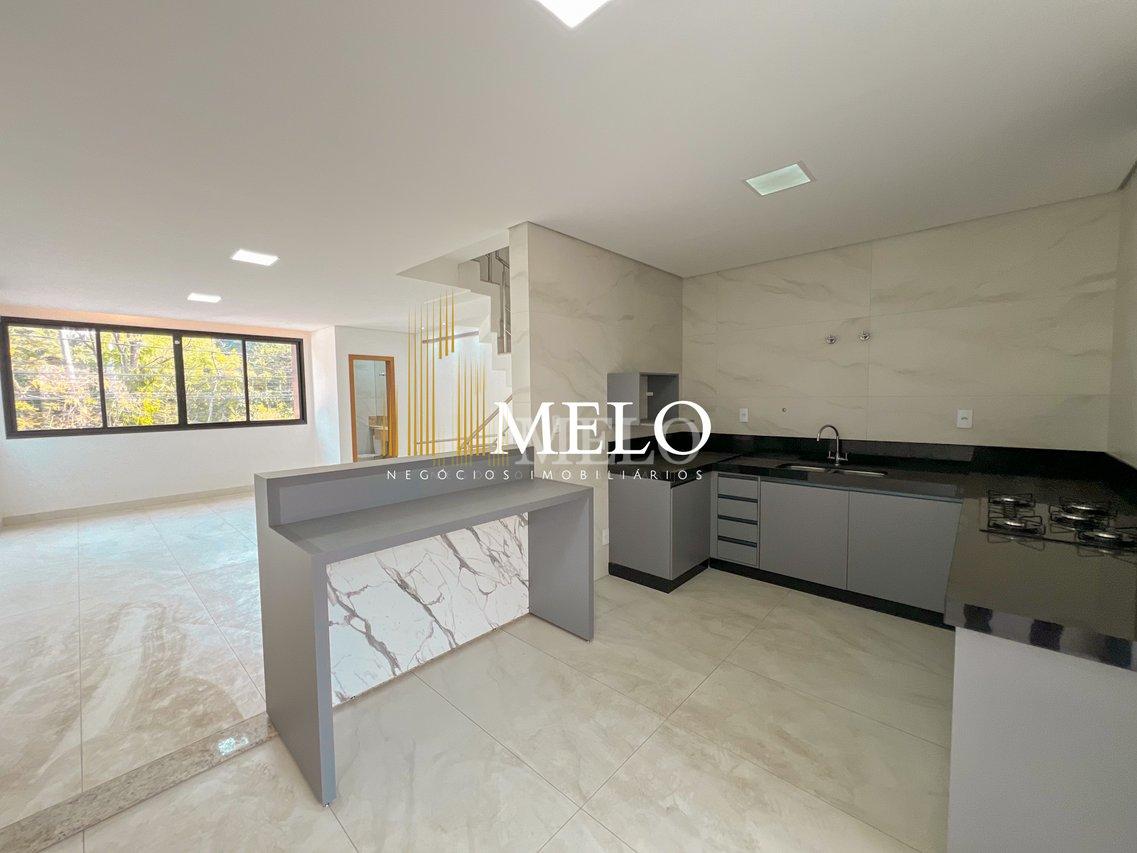Belíssima casa Geminada Triplex á venda no Itapoã por R$970.000,00 - Belo Horizonte - 