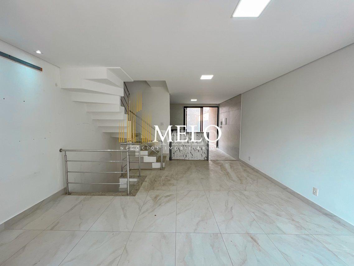 Belíssima casa Geminada Triplex á venda no Itapoã por R$970.000,00 - Belo Horizonte - 