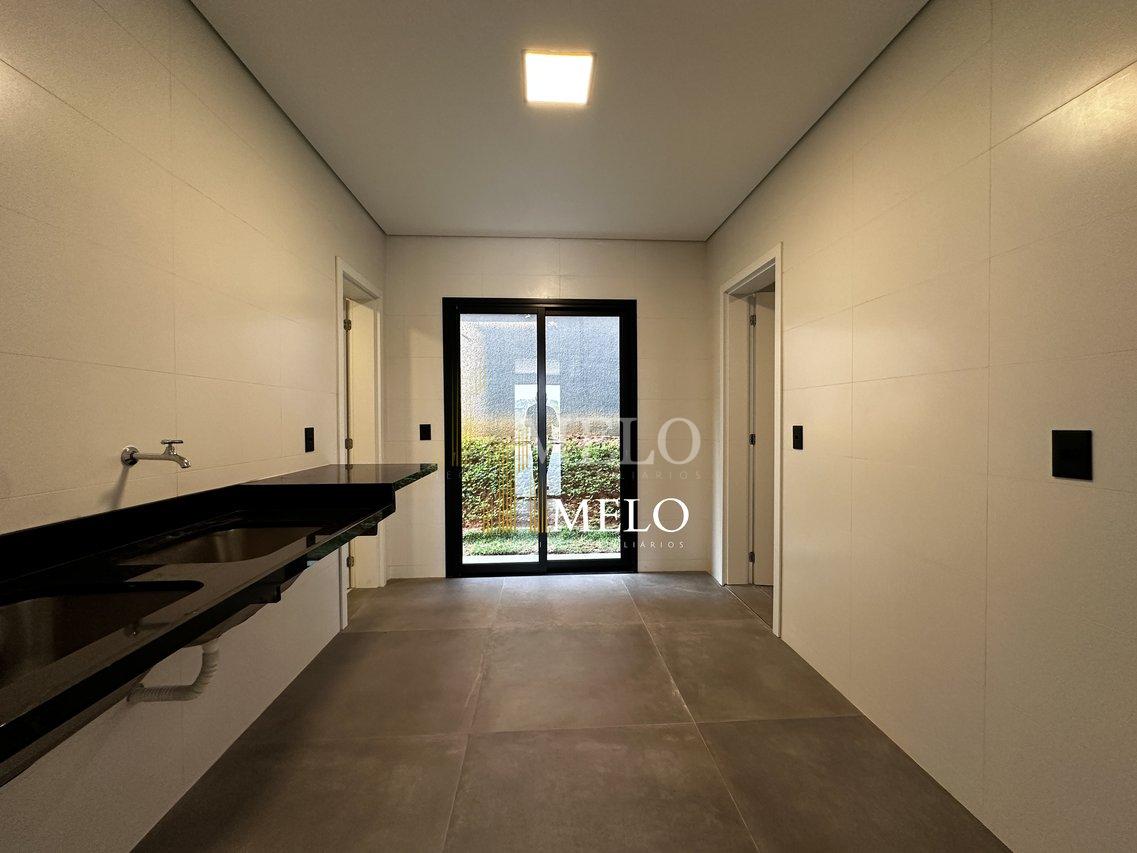 Belíssima Casa no Condomínio Alphaville Vespasiano a venda por R$3.960.000,00 - Vespasiano - 